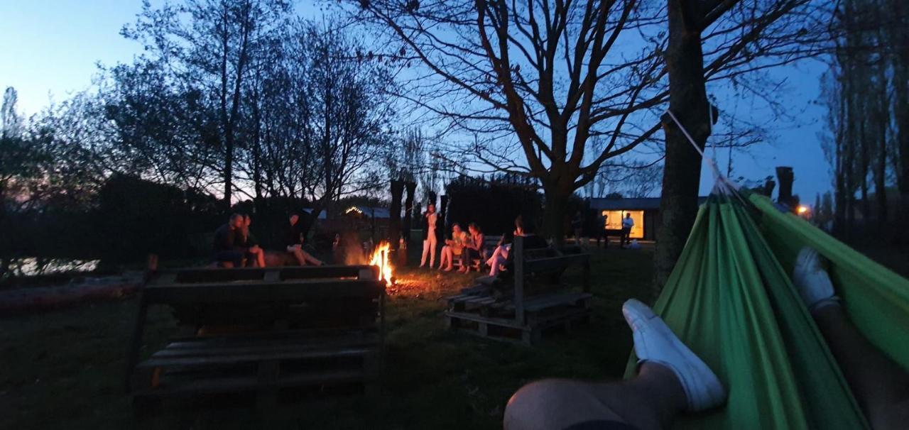 Rosy Garden Hotel Lichtervelde Buitenkant foto